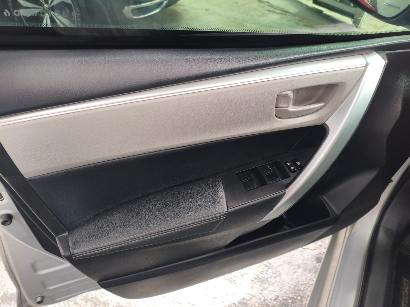 Toyota COROLLA GLI UPPER 2018 — foto 9
