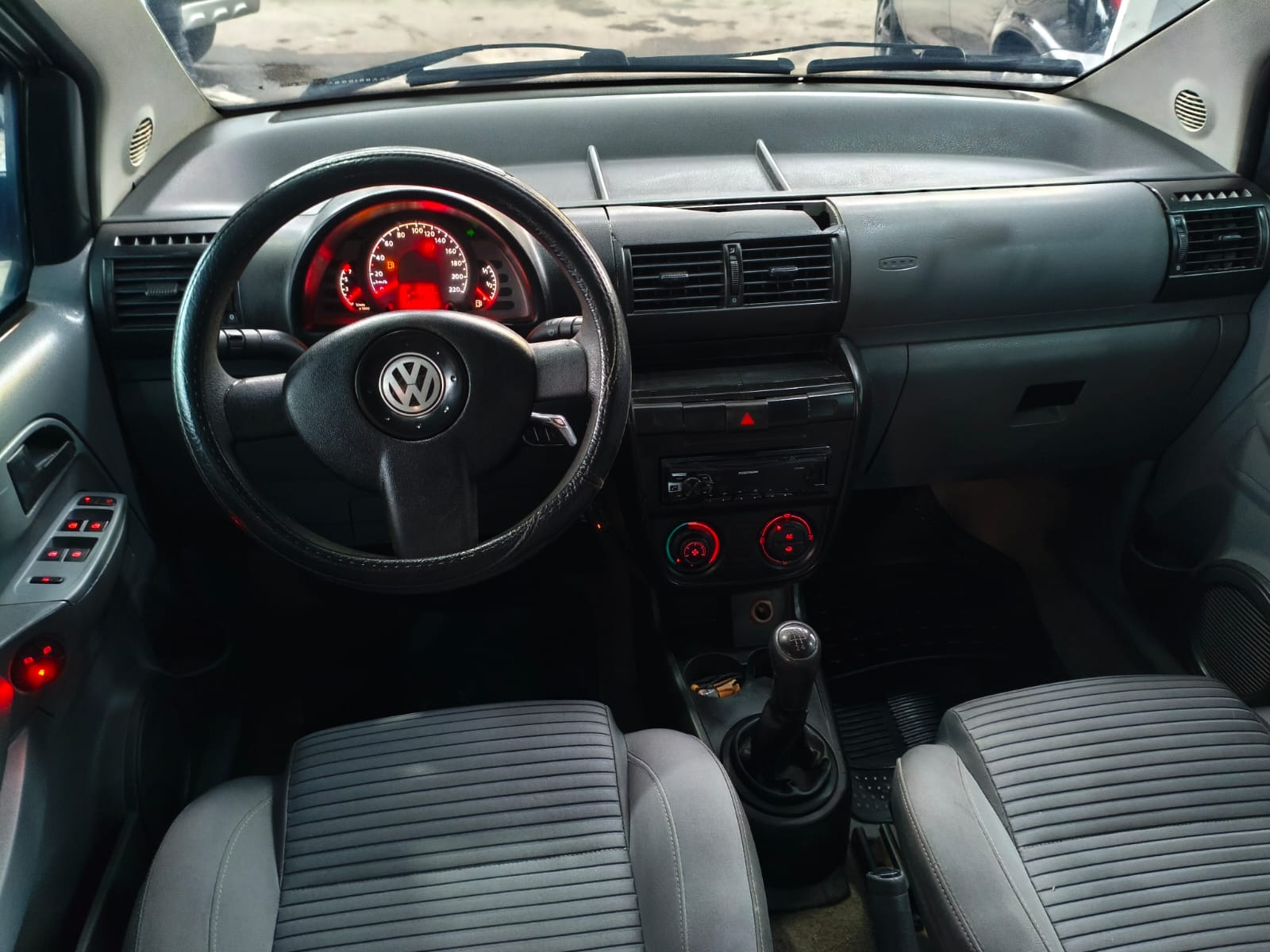Volkswagen VW SPACEFOX 2010 — foto 3